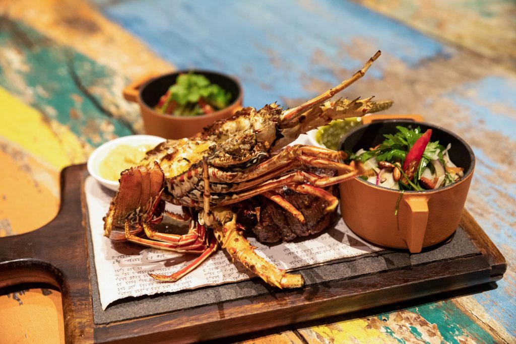 plato de comida del restaurante BBQ SHAK en The Standard Maldives