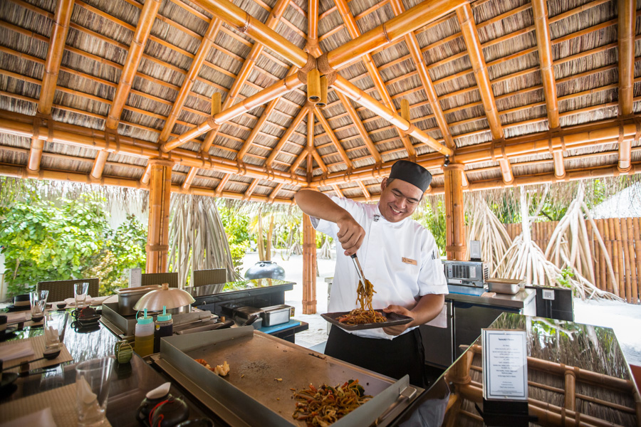 Chef cocinando teppanyaki