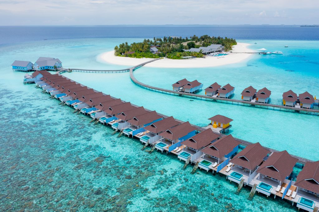 Vista aérea del resort The Satandard Maldives