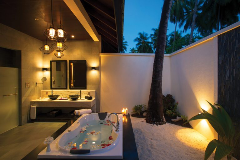 ATMOSPHERE KANIFUSHI MALDIVES - VLLAS - Sunset Beach Villa Bathroom - 09_2013
