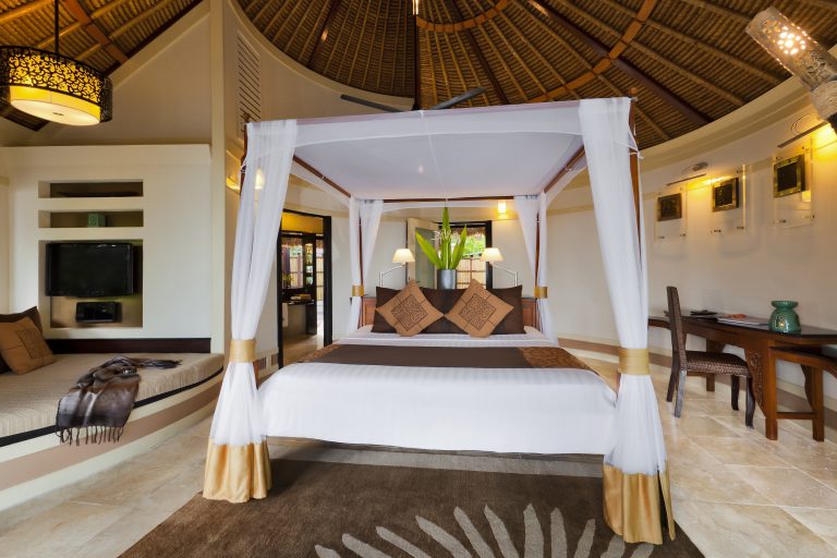 Banyan Tree Vabbinfaru _ Villa King Bed