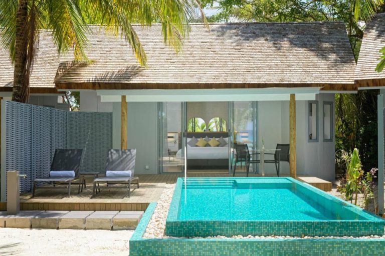 Beach-Pool-Villa-Maafushivaru-Maldives-2