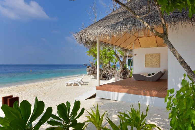 DL-HRES-Dreamland_Beach_Bungalow_01