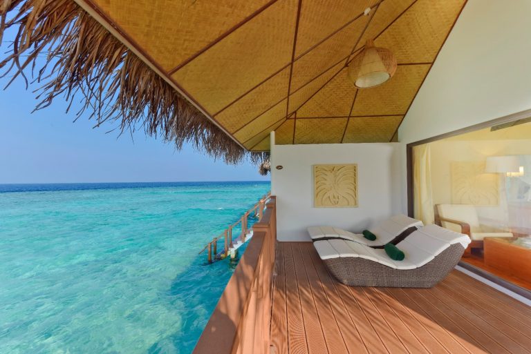 DL-HRES-Dreamland_Water_Bungalow_12