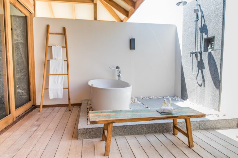 KagiOceanPoolVillaBathroomInterior