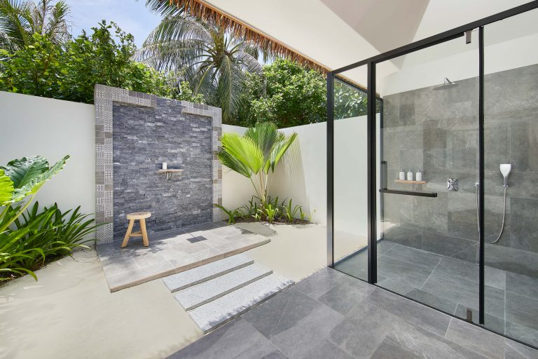 Le Meridien Maldives Resort & Spa_Beach Villa with Pool_ Indoor_Outdoor Bathroom