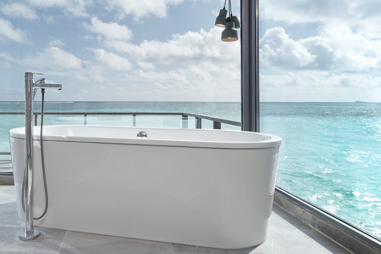 Le Meridien Maldives Resort & Spa_Sunset_ Overwater Villa_Bathroom Detail