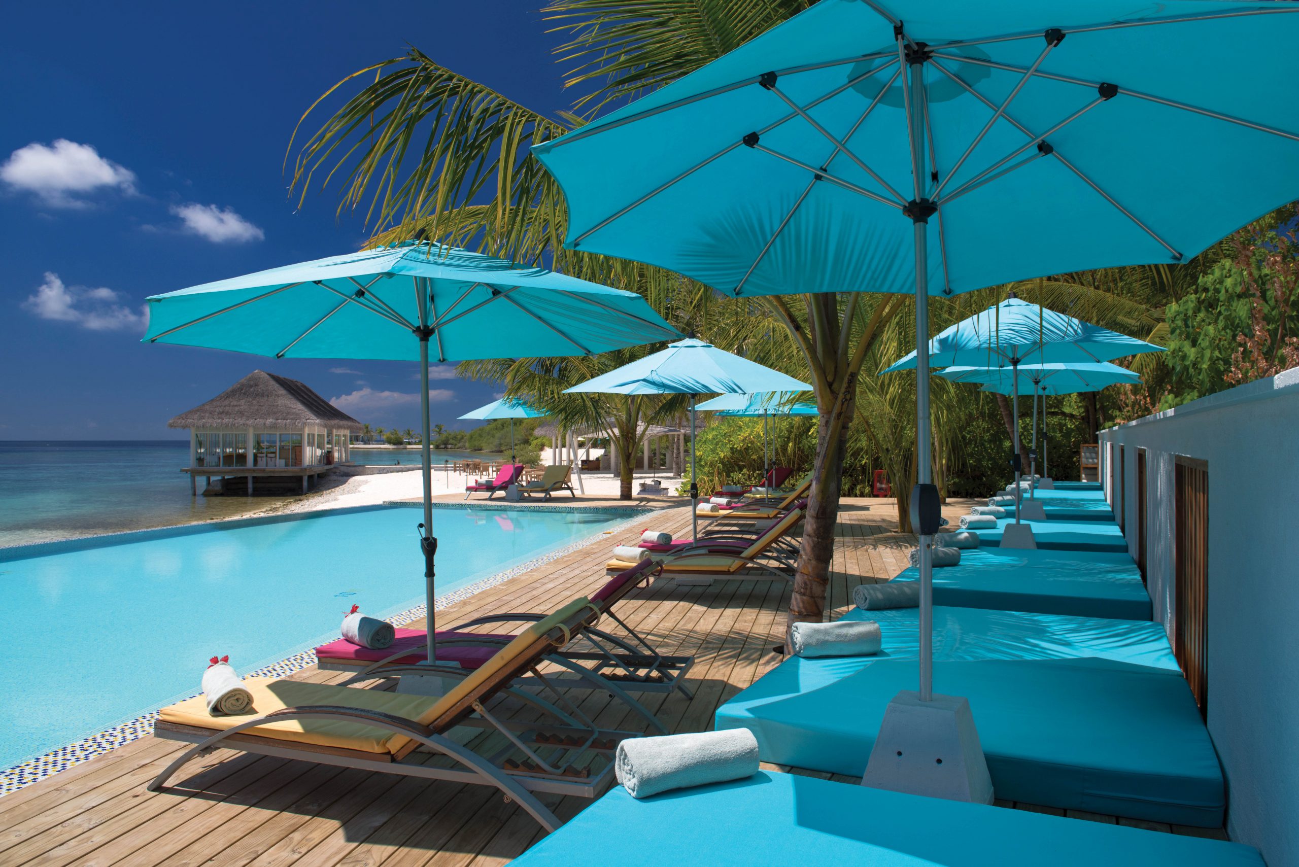 OBLU HELENGELI - OUTLETS AND DINING - Adults Only Pool View 01 - 10_2017