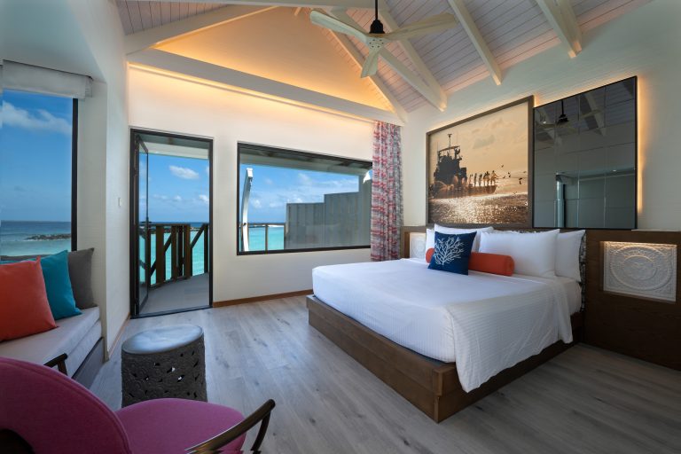 OBLU XPERIENCE AILAFUSHI - WATER VILLA - BEDROOM WITH VIEW