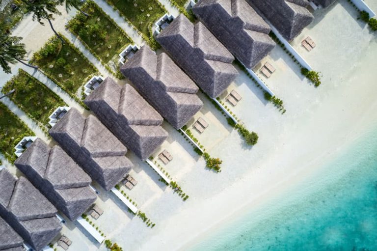 Olhuveli-grand-beach-villa-01