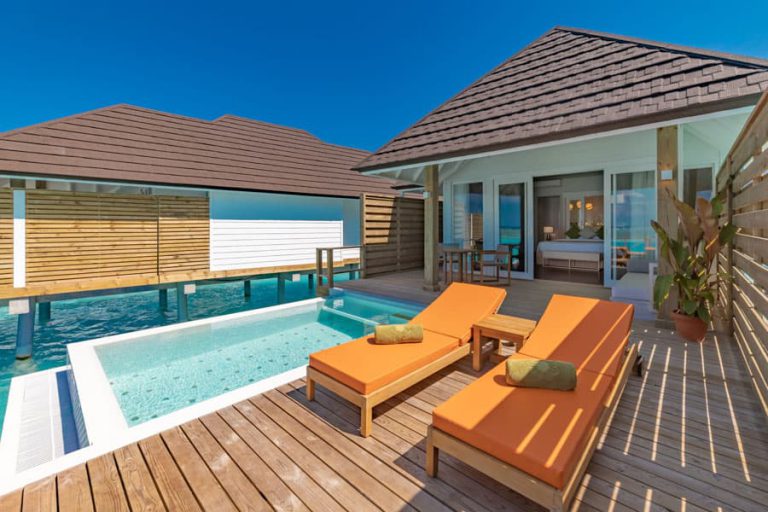 Olhuveli_WaterVillaPool_06
