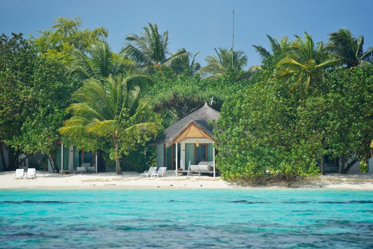 SFI-HRES-Safari_Island_Beach_Bungalow1