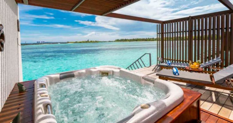 water-villa-jacuzzi