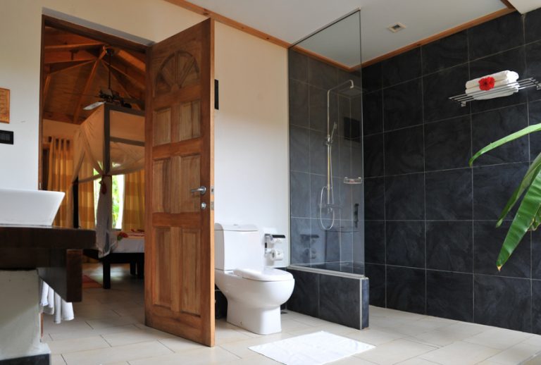 Vilamendhoo Garden Room Bathroom 1
