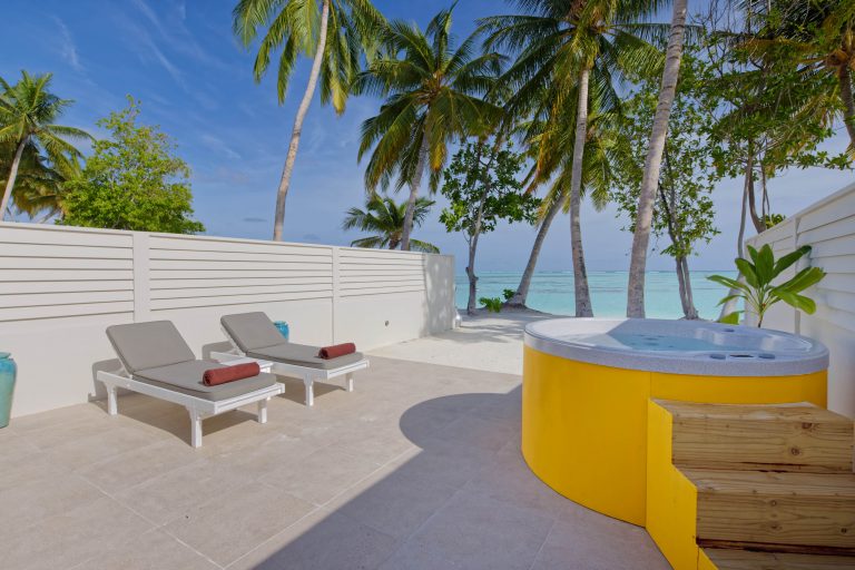 Beach Villa with Whirlpool 7