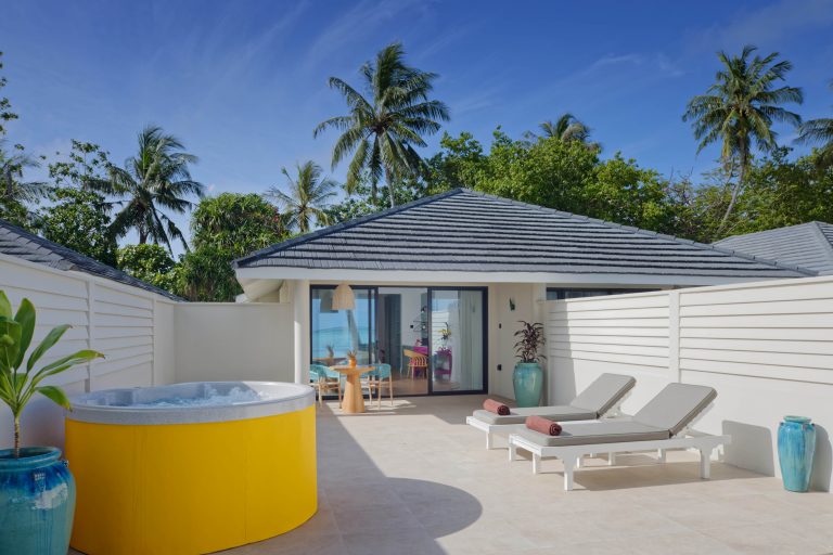 Beach Villa with Whirlpool 8
