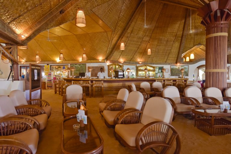 THU-HRES-Thulhagiri_Island_Main_Bar1