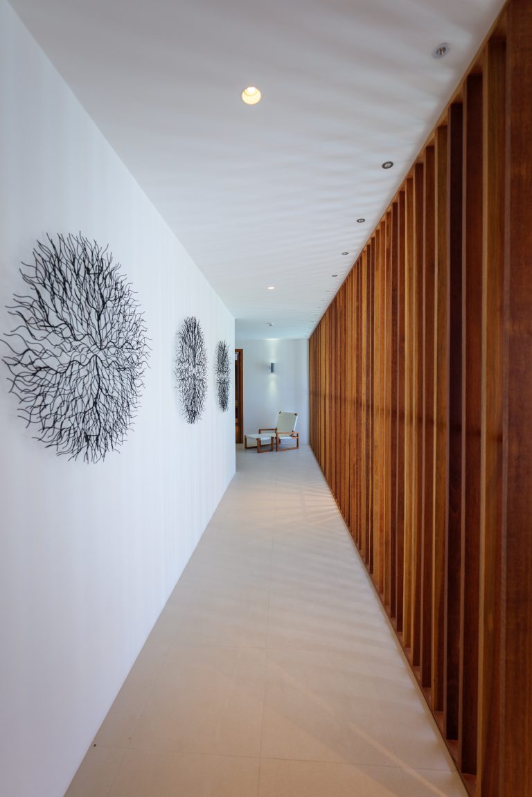 Amilla_Oct21_EstateHallway-3