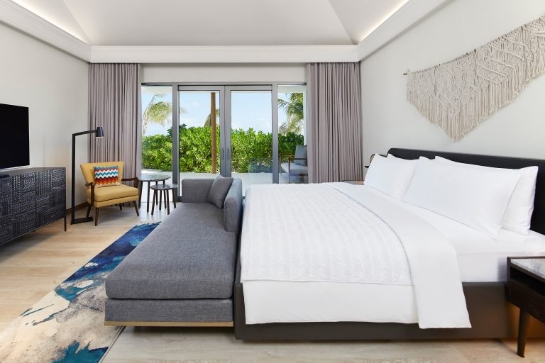 Le Meridien Maldives Resort & Spa_Thilamaafushi Villa_Master Bedroom 01