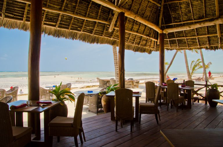 Sultan Sands Kivuli bar and Restaurant