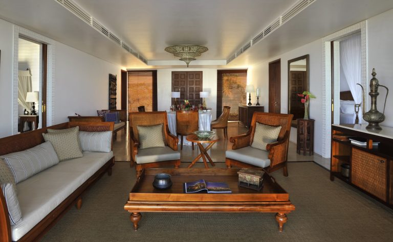 TRZ-Presidential-Pool-Villa-Living-Room-DS1206 (1)