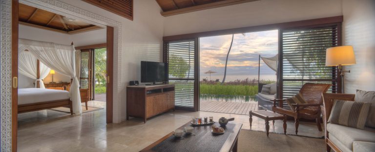 TRZ Sittingroom Villa view