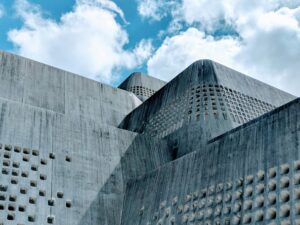 syd-cliff-__R3uigkO78-OKINAWA