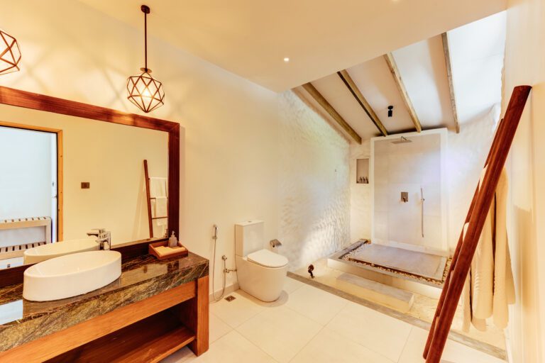 Beach Bungalow (Bathroom)