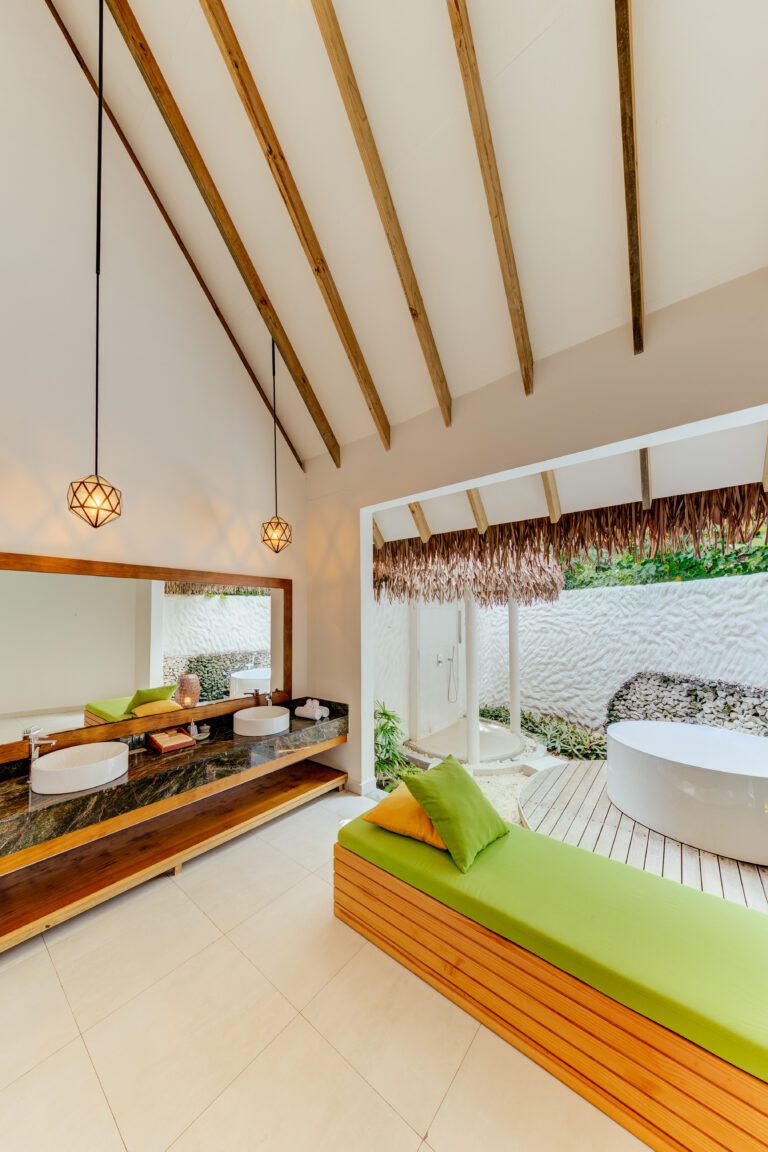 Junior Beach Suite Bathroom 2