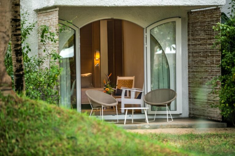 Canonnier Resort Hires 9456A-medium