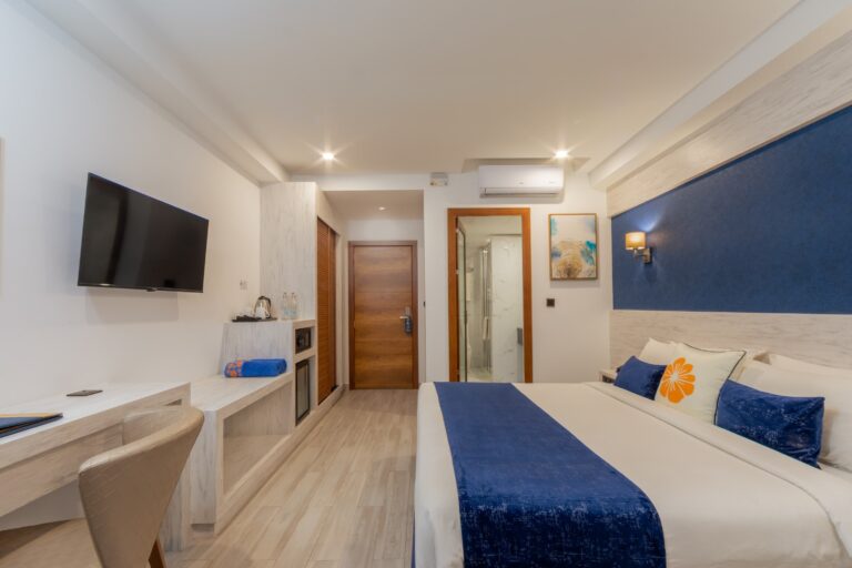 Deluxe Double Room Seaview with Balcony (Sunrise Building)