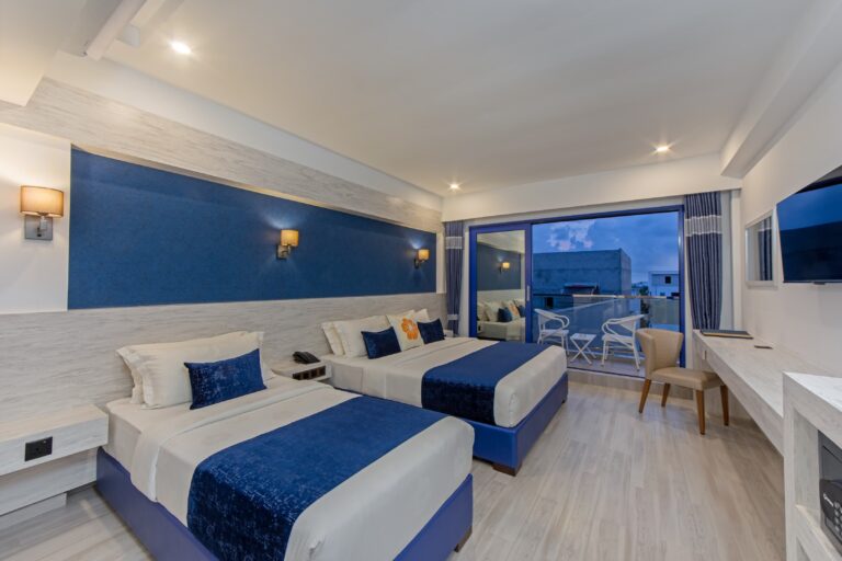 Deluxe Family Room City View with Balcony