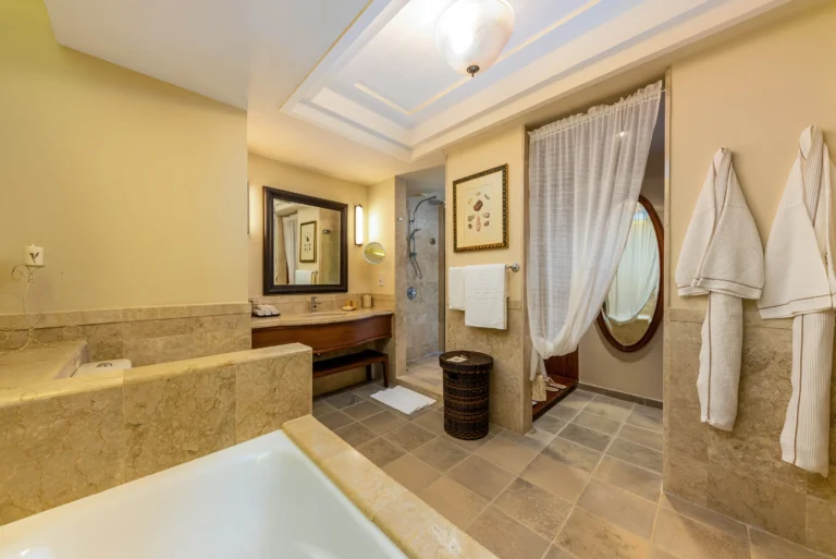 Garden View - Bathroom 02