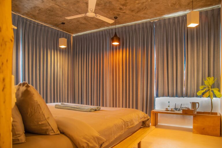 SEAVIEW BALCONY ROOM (2)