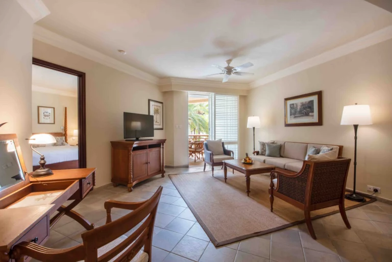 TRD_BC_2305_Garden View Senior suite_750_5512