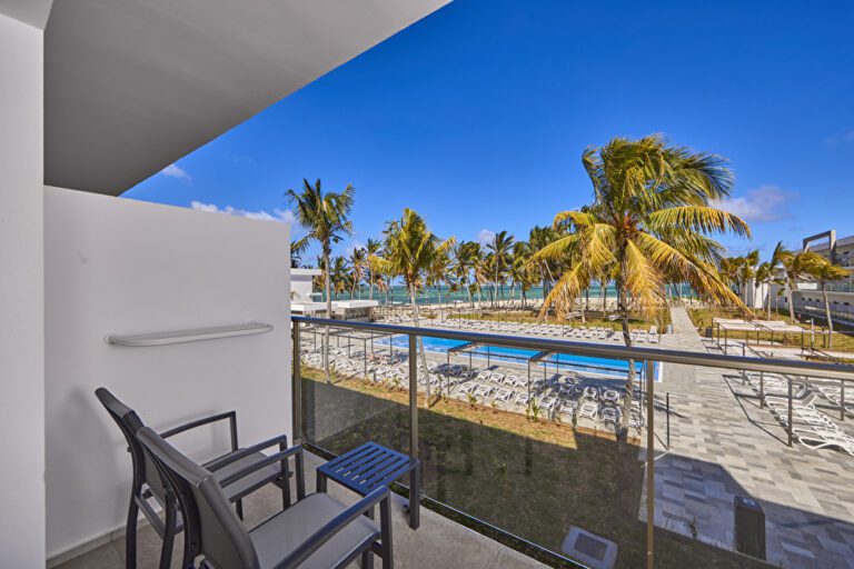 Double room sea view twin