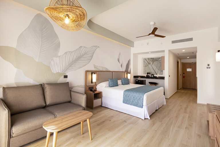 SWIM-UP DOUBLE ROOM OCEAN VIEW