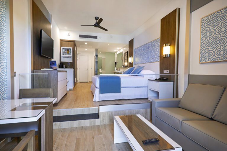 Junior suite courtyard view