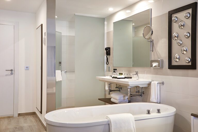 Junior suite courtyard view