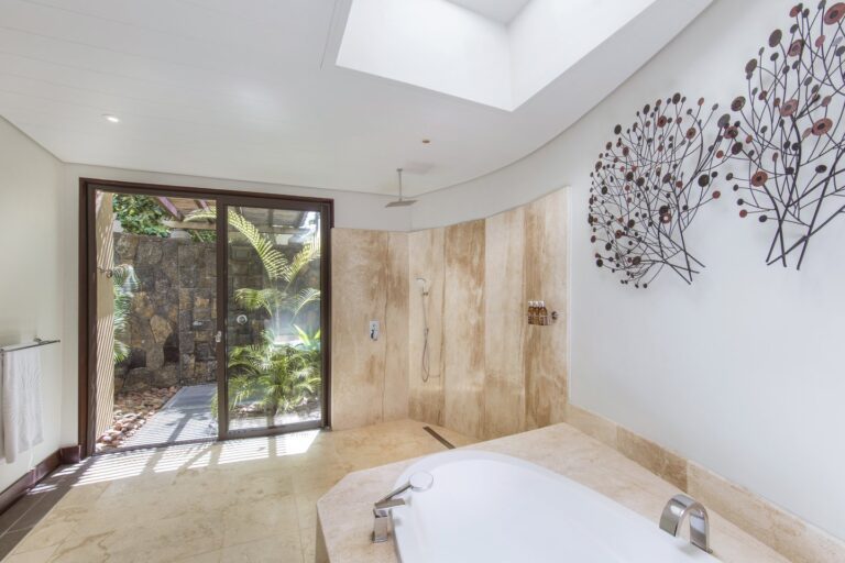 beach-front-suite-pool-3