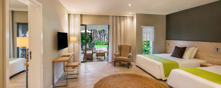 mauricia-beachcomber-pool-apartment-slider-d