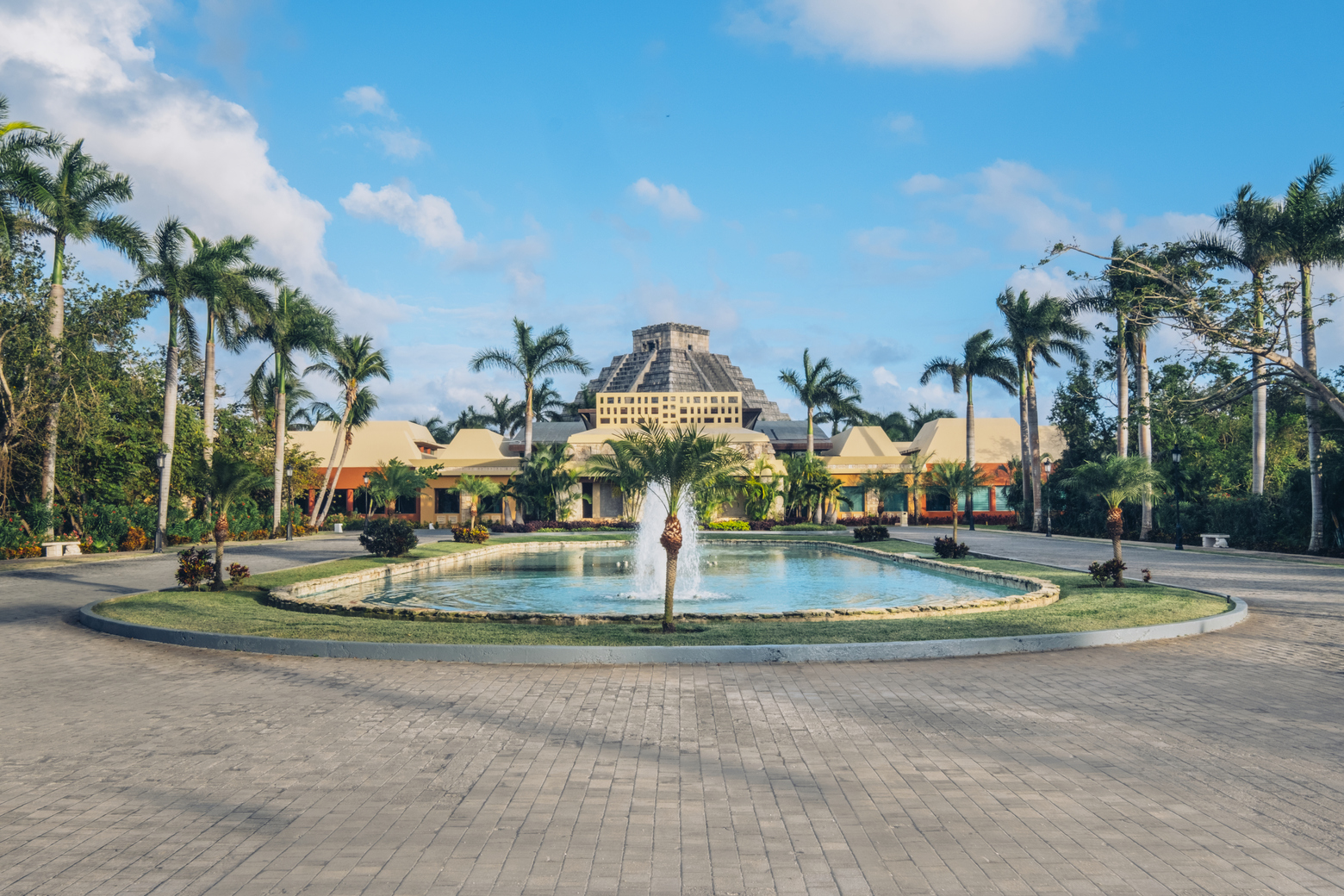 pmy_outside_0005_low