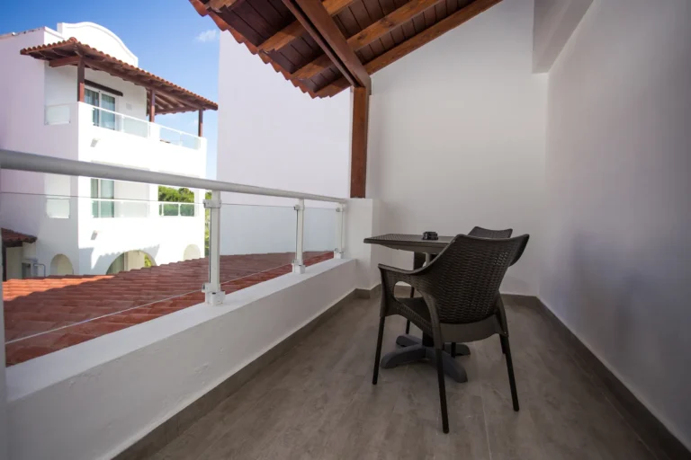 Deluxe Suite Tropical View terrace