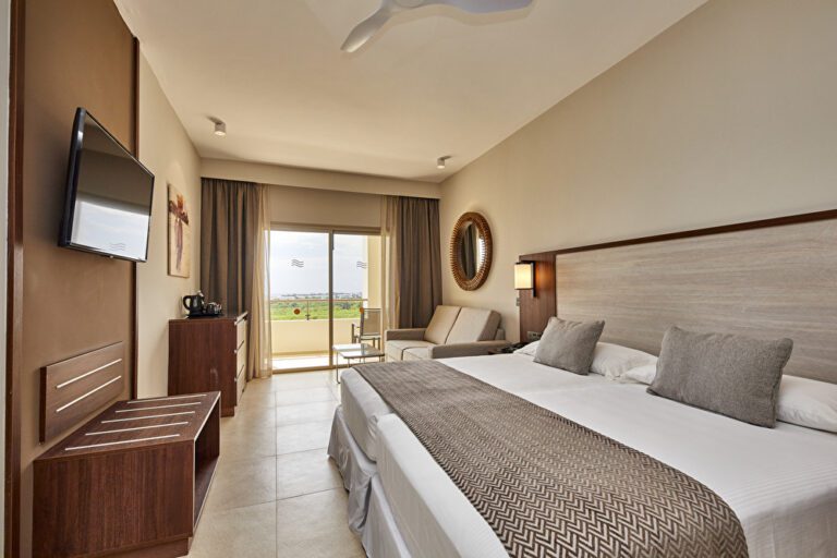 Double room lateral sea view 2 beds