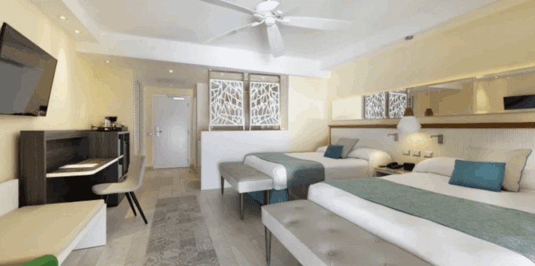 Priviledge Deluxe Room4