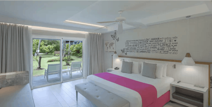 Romance Deluxe Room3