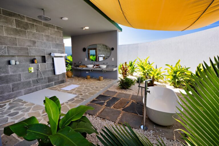 Sunset & Sunrise Bathroom