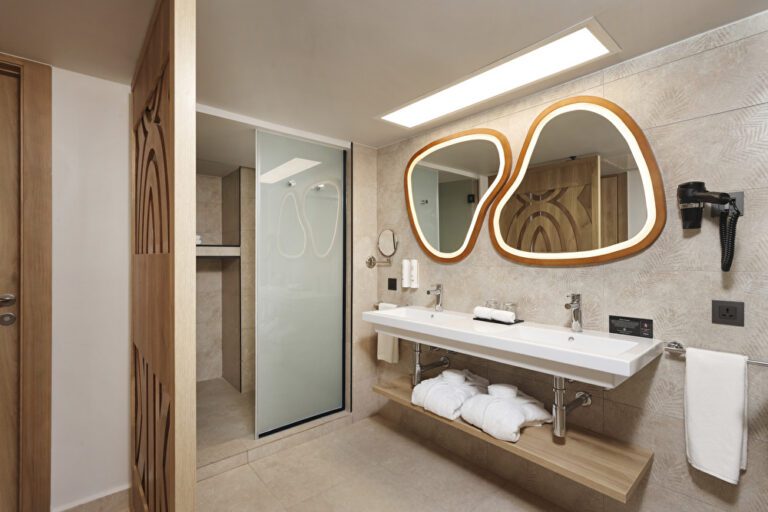 Swim Up Junior Suite Sea View Elite Club