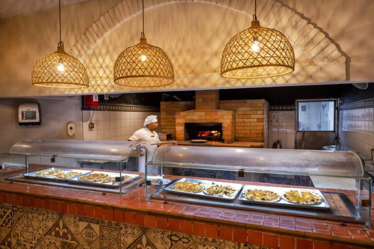 la-pizzeria-restaurant-palace-1