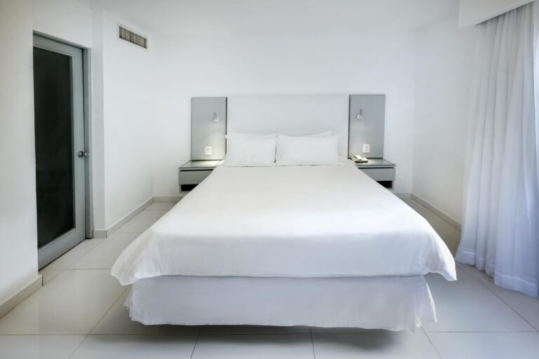 standard-1k-52071265450-o